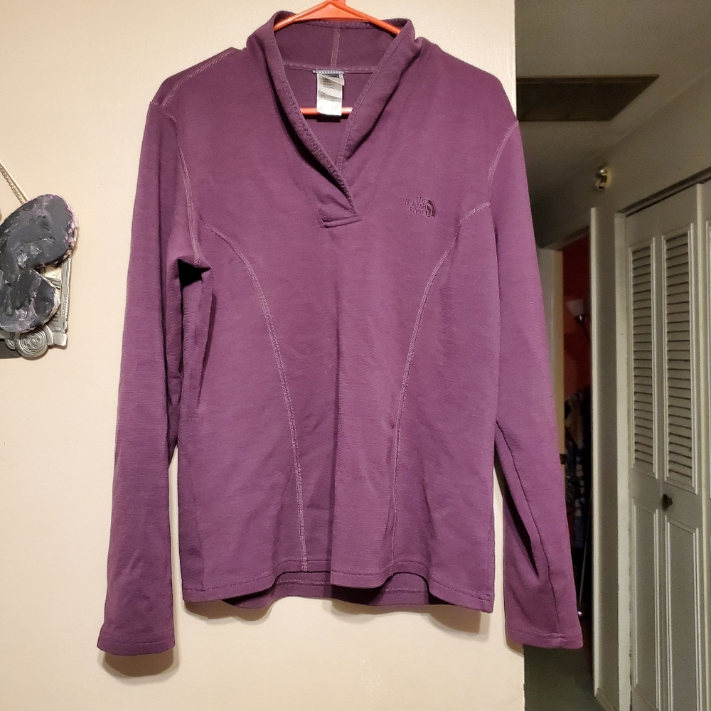 The Northface long sleeve shirt